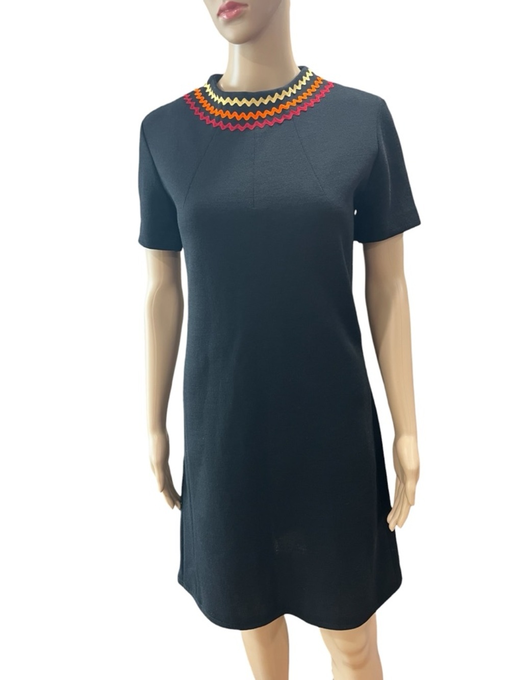 Black mini mod Short Sleeve Shift Dress with Colorful Zigzag Neckline-M/L